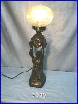 ANTIQUE ART DECO LADY FIGURE HOLDING UP LIGHT POT METAL DESK TABLE LAMP 1930s