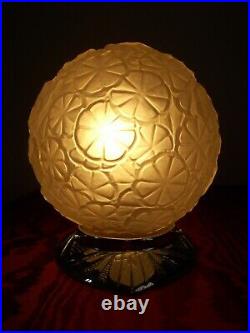 Ancienne lampe art deco des années 1930 globe boule fleur en verre vintage lamp