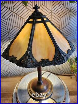 Antique Bradley & Hubbard Art Deco Slag Glass Table Lamp, Circa 1920