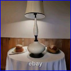 Antique Deco White Totally fabulous large pair of ceramic Art Deco lamps with