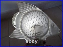 Antique FISH ART DECO lamp signed DELMAS glass