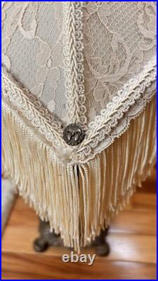 Art Deco Antique Boudoir Or Parlor Lamp 2-Bulb Light with Jadeite Glass Accent