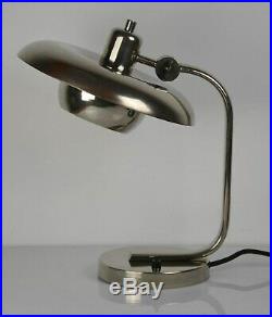 Art Deco Bauhaus Funktionalismus Tischlampe Nickel