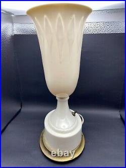 Art Deco DAV Art New York Porcelain Boudoir Lamp