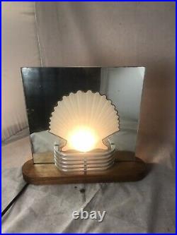 Art Deco Glass Etched Sea Shell Accent Lamp