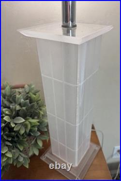 Art Deco Modernist Style Skyscraper Lucite Table Lamp 34