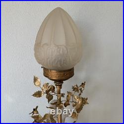 Art Deco Satin Glass PuttoWhite Antique Ceramic Globe Lamp