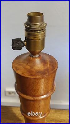 Base Lamp Art Deco Wooden. Hauteur 36 CM