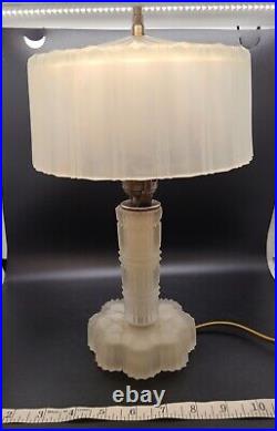 Beautiful 1930s Art Deco Boudoir Frosted White Glass Table Lamp