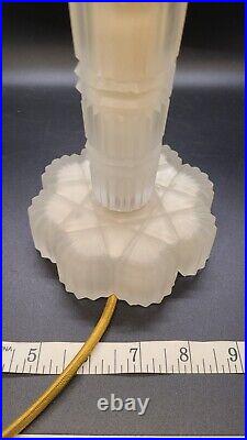 Beautiful 1930s Art Deco Boudoir Frosted White Glass Table Lamp