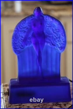 Fantastic and rare vintage cobalt blue glass art deco Fan Dancer lamp