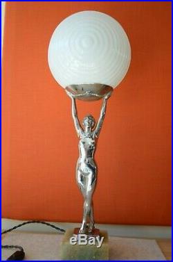 Französische Art Deco Chrom Akt Tischlampe Standlampe signiert Limousin um 1920
