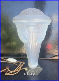 Georges Leleu/jehel Rare Night Light Opalescent Glass Art Deco 1931 Ht. 27cm