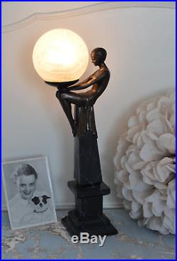 Lampe Art Deco Stil nackte Dame Tischleuchte Bauhaus Tischlampe Glasschirm neu