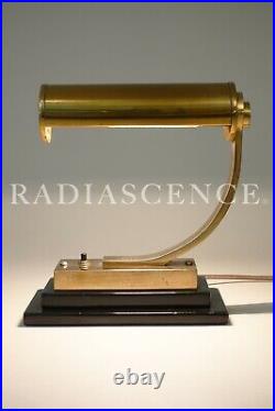 NORMAN BEL GEDDES MODERN STREAMLINE ART DECO MACHINE AGE BRASS TABLE LAMP 1930s
