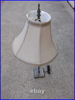 Nice Antique Art Deco bronze Floral Table Lamp