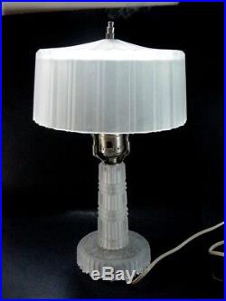 PAIR OF ART DECO FROSTED BOUDOIR / TABLE LAMPS A WONDERFUL PAIR FROM THE 1930's
