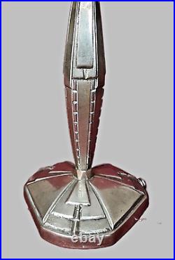 P. GILLES signed Art Deco lamp stunning geometric shape and design