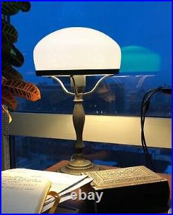 Table Lamp in Art Deco Style White