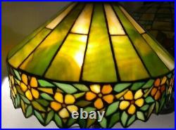 UNIQUE ARTS leaded glass lamp HANDEL TIFFANY arts crafts era slag Mission Deco