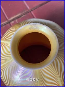 VTG Art Deco. Signed Steuben Gold Aurene & Opal Pulled Feather Glass Shade