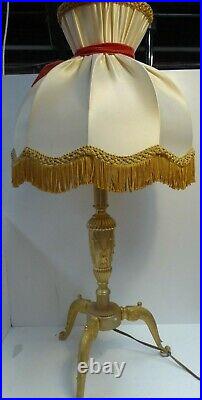Vintage Art Deco Heavy Cast Metal Brass Ornate 3 Leg Antique Table Lamp