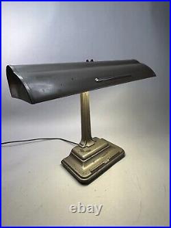 Vintage Art Deco Mid Century Van Dyke Fluorescent Bankers Lamp