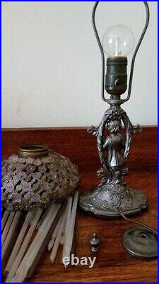 Vintage Beaded Flower Czech Art Deco Boudoir Lamp