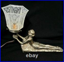 Vintage Chandler Boudoir Lamp Art Deco Figural Lady Woman Glass Light Shade 30s