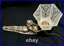 Vintage Chandler Boudoir Lamp Art Deco Figural Lady Woman Glass Light Shade 30s