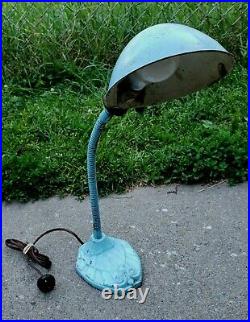 Vintage Faries MFG 1930's Art Deco Cast Iron Robin Egg Blue Goose Neck Desk Lamp