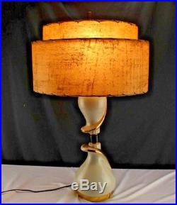 Vintage MCM Mid Century Modern Art Deco Ceramic Table Lamp Fiberglass Shade