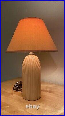Vintage Post Modern Art Deco Nouveau Revival Wave 80's Pink Peach Ceramic lamp