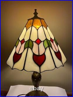 Vintage Tiffany Style Rose Flower Stained Glass Brass Art Deco Desk Lamp