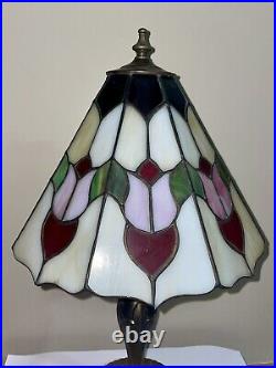 Vintage Tiffany Style Rose Flower Stained Glass Brass Art Deco Desk Lamp