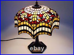 Vintage Tiffany Style Table Lamp Art Deco Style Red, White, Yellow Design 39cm