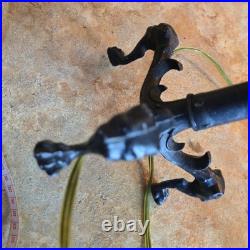 Vtg Art Deco Claw Footed Cast Iron accent lamp