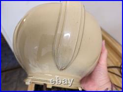 Vtg. Art deco cream/beige colored glass ribbed panel lamp